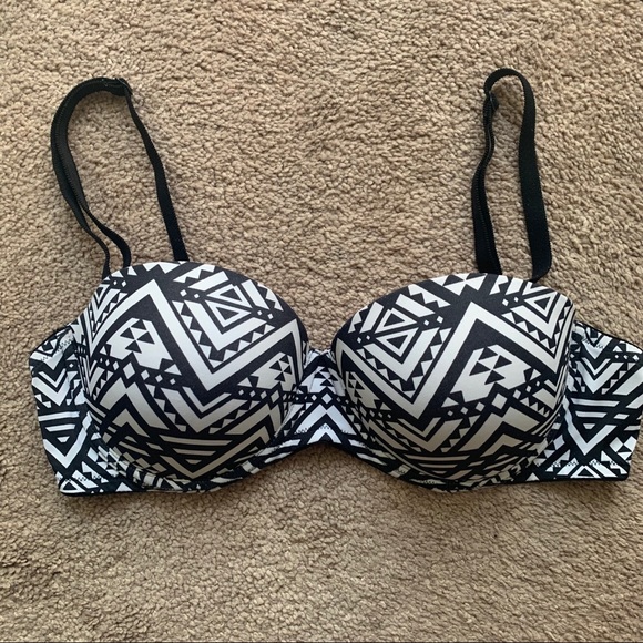 PINK Victoria's Secret Other - Cute Pink Victoria’s Secret Bra